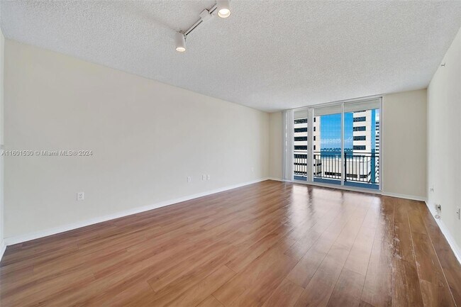 Building Photo - 1111 Brickell Bay Drive Unit 3108
