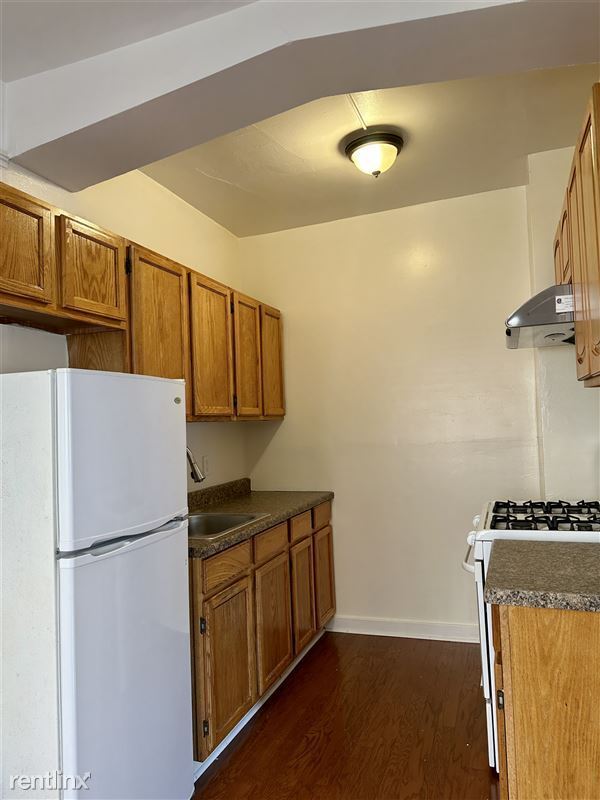 Building Photo - 2453 Lombard-205