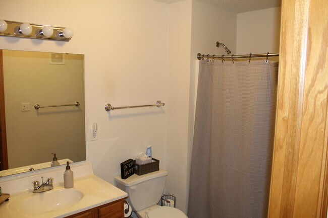 Building Photo - 2953 Heinz Rd