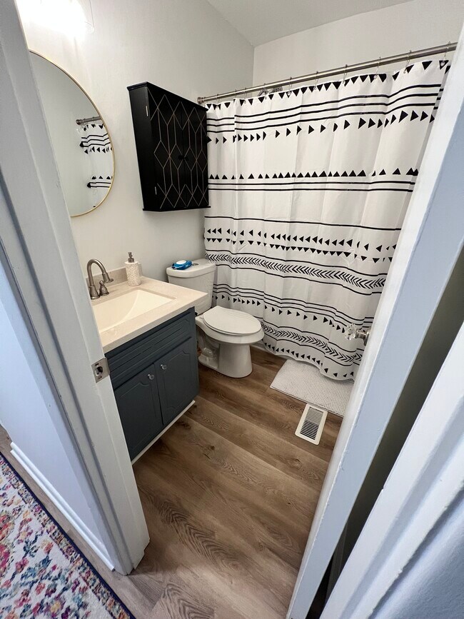 Foto del edificio - 2530 Rolling View Dr SE