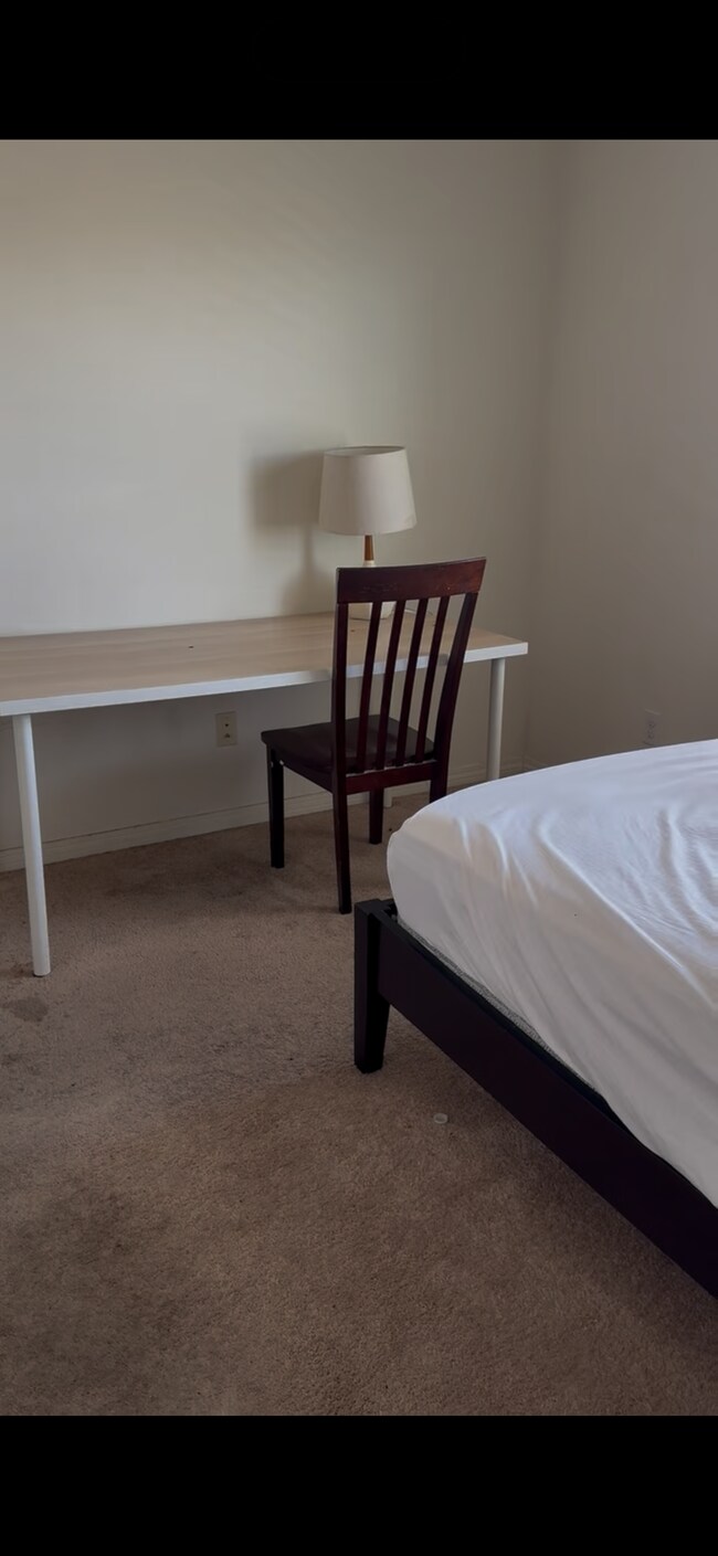 Foto del edificio - 14925 Shoreham St