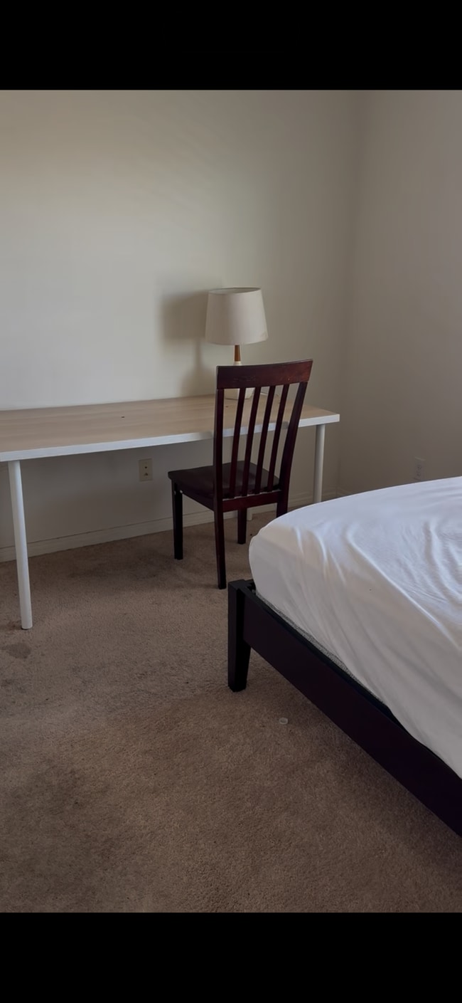 Photo - 14925 Shoreham St House