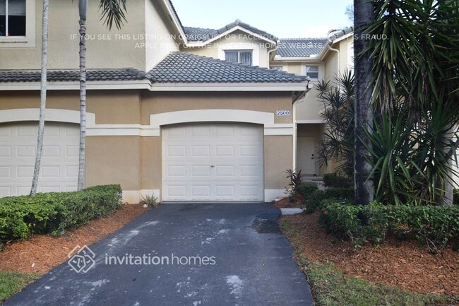 Building Photo - 2500 Cordoba Bend