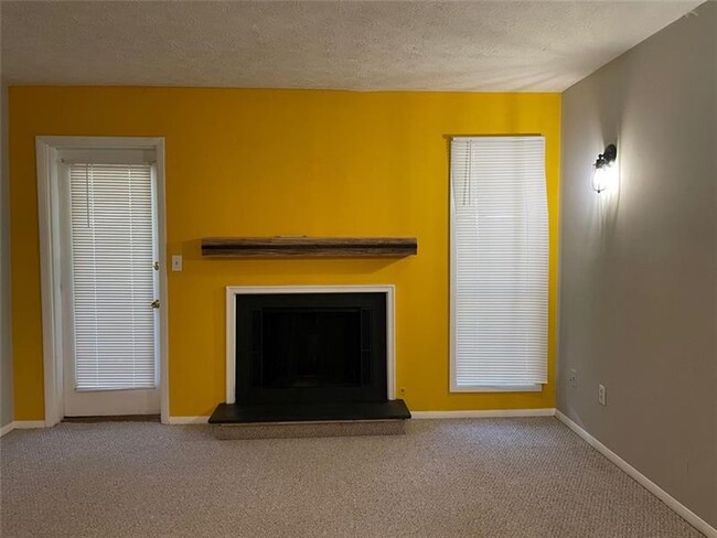 Building Photo - 903 Dunbar Dr