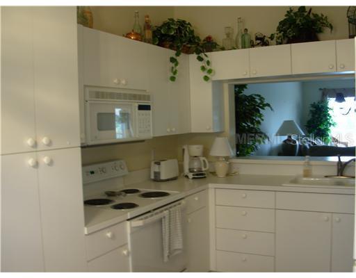 Building Photo - 9610 Club S Cir