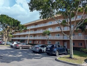 Building Photo - 4723 Lucerne Lakes Blvd E