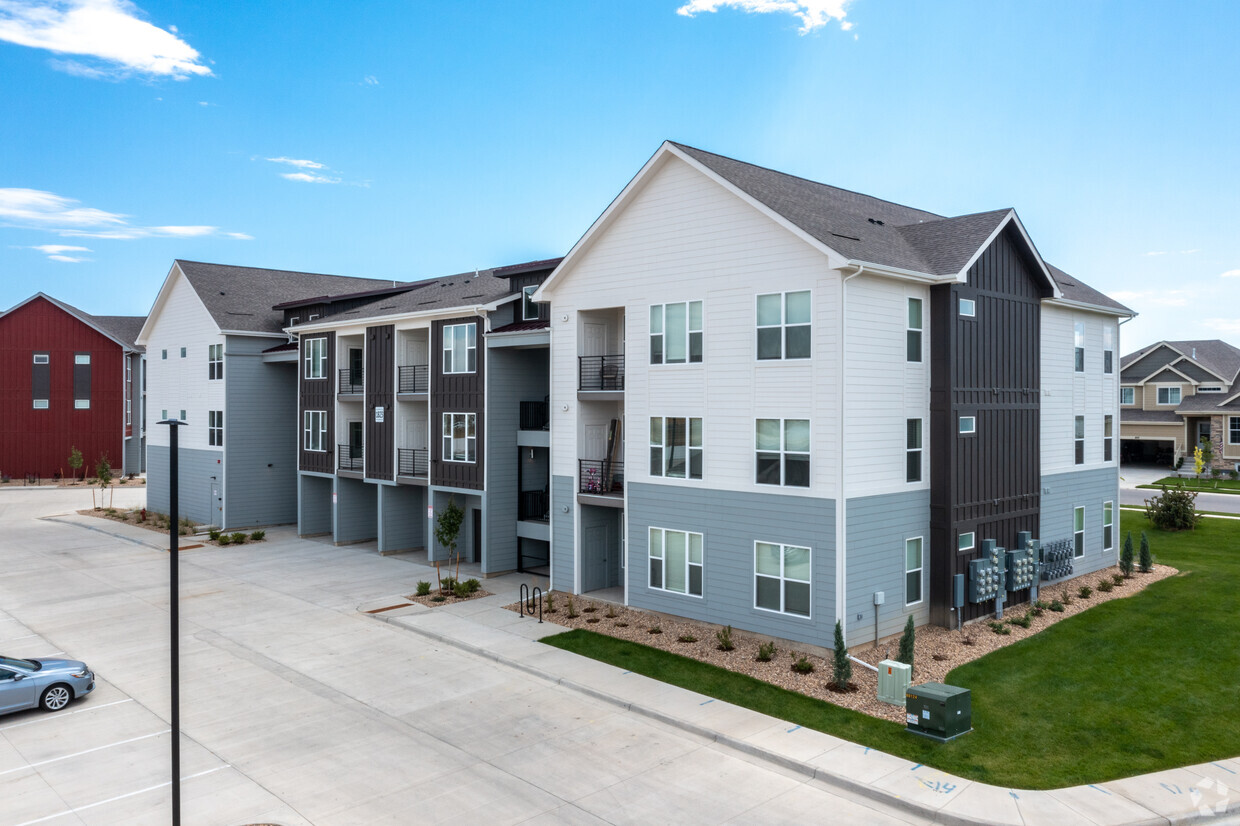 Foto principal - Mountain View Apartments at RainDance