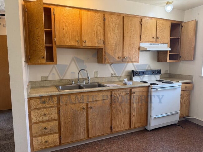 Building Photo - 409 S 26th St