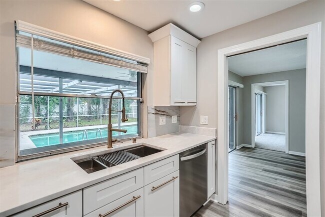 Foto del edificio - 6101 27th St S, St. Petersburg, FL, 33712