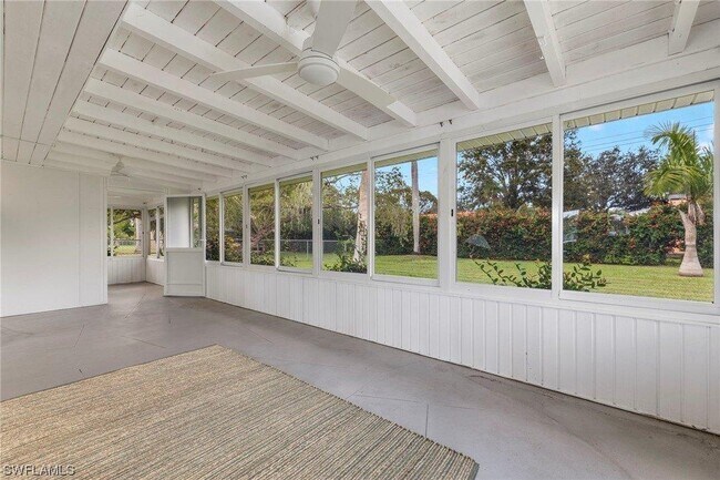 Foto del edificio - 1039 El Mar Ave