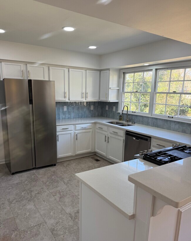 Foto del edificio - 1211 Forest Ln