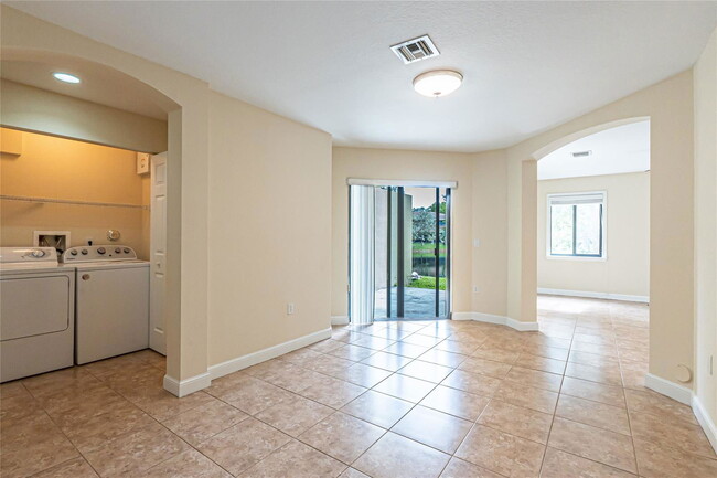 Foto del edificio - 6094 Live Oak Ct