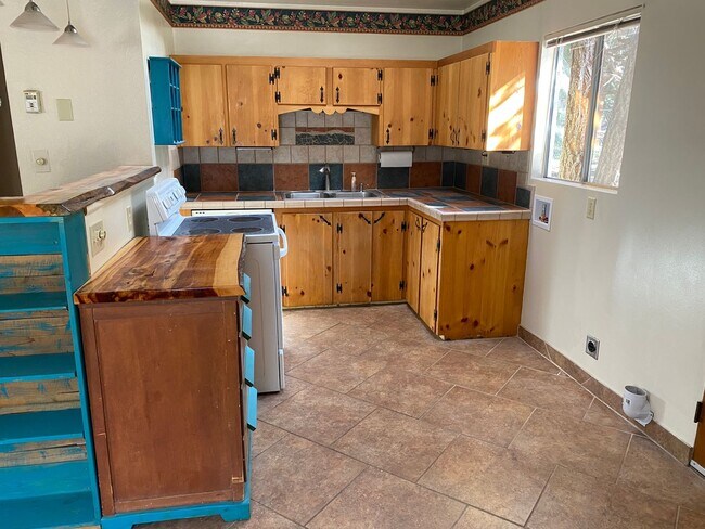 Building Photo - 2 Bedroom, 1 Bathroom Home in Sandia Park, NM