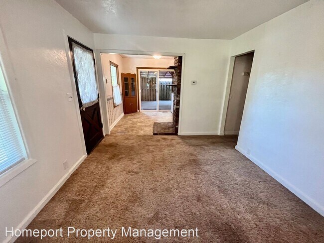 Foto del edificio - 3 br, 2 bath House - 2049 Front Ave NE