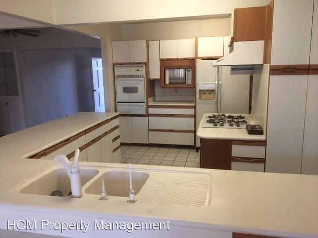 Foto del edificio - 3 br, 3 bath House - 2616 E 218th Place