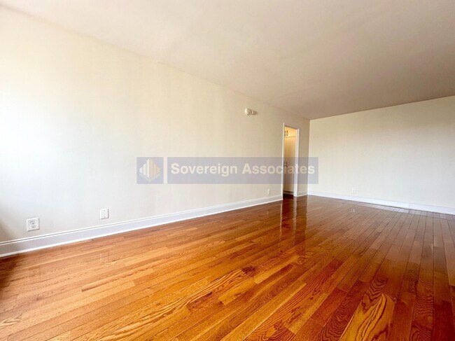 Foto del edificio - 111 North Third Ave