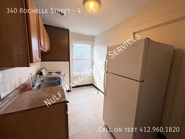 Foto del edificio - 340 Rochelle St