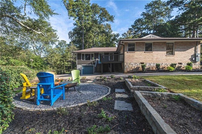 Building Photo - 250 Heaton Park Dr