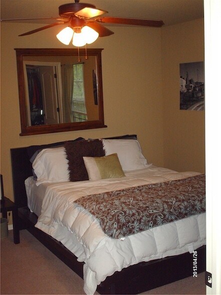 Foto del edificio - 2624 N Valencia Ave