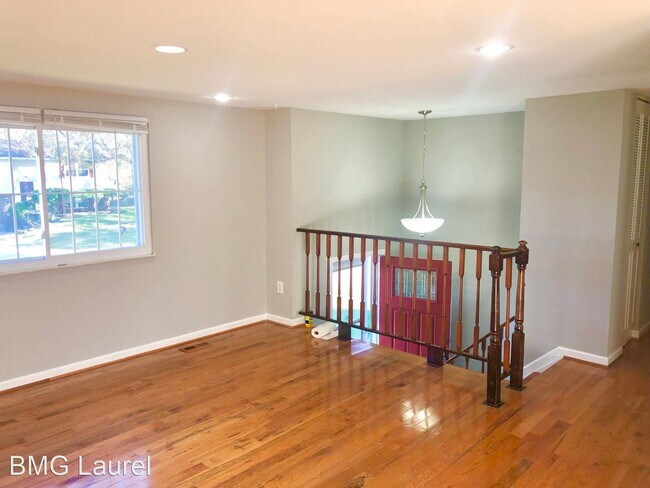 Foto del edificio - 5 br, 3 bath House - 16741 Sioux Ln
