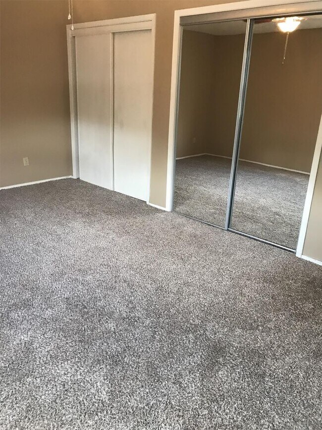 Foto del edificio - 1102 C Autumn Circle