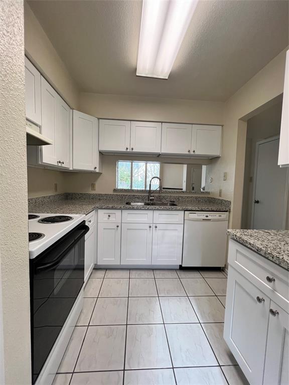 Building Photo - 8020 Braesmain Dr