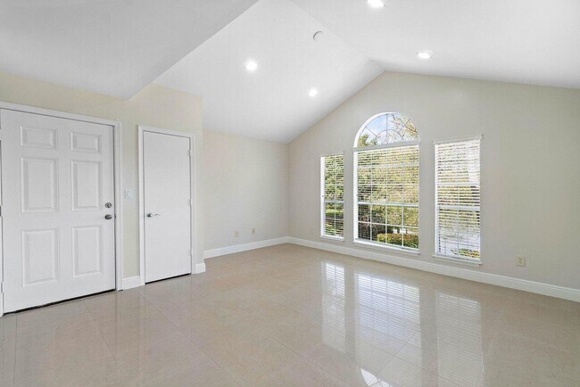 Foto del edificio - 1165 Crystal Way