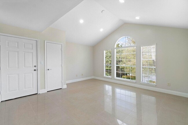 Building Photo - 1165 Crystal Way