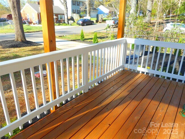 Foto del edificio - 1336 Bethel Rd