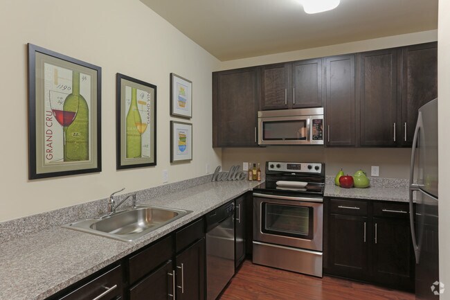 Cocina - Bridgewater Square- One Month Free!