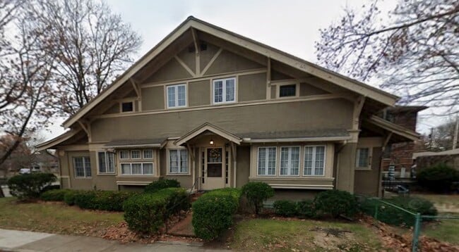 Front of house - 10 Park Ave