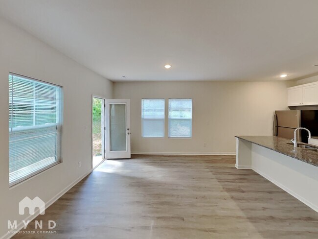 Building Photo - 106 Duff St
