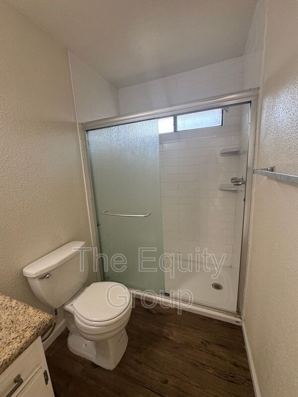 Foto del edificio - 1745 E Vassar Ave