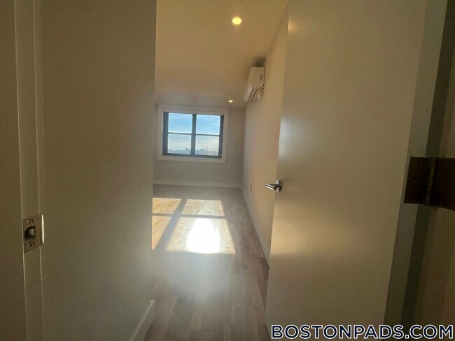 Foto del edificio - 1410 Columbia Rd