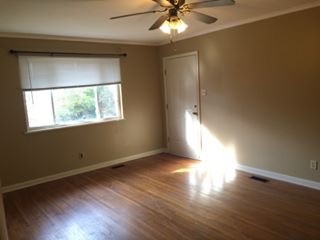 Foto del edificio - 5223-5223 Evergreen Dr