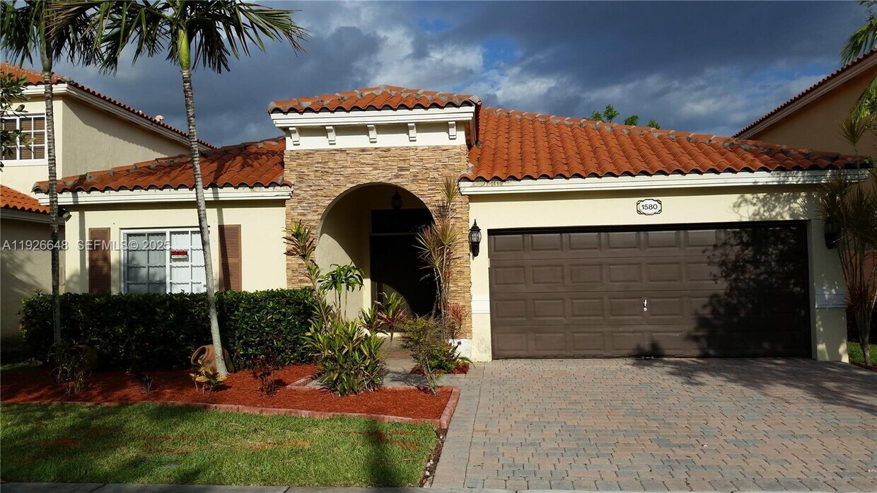 Foto principal - 1580 NE 35th Ave