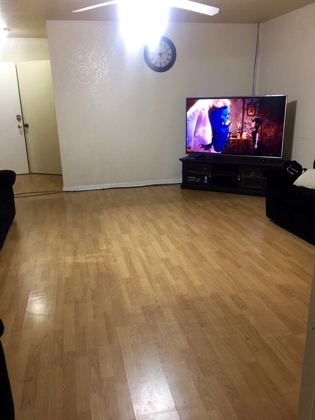 Foto del edificio - 403 24th St