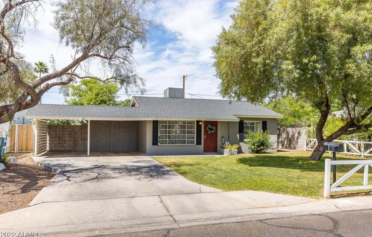 Foto principal - 3914 E Cheery Lynn Rd
