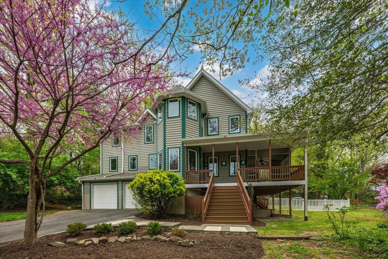 Photo - 6013 Selvyn Rd (Bethesda, MD)