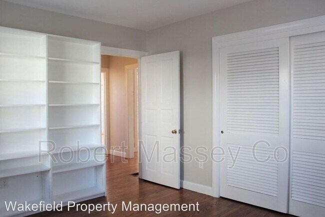 Foto del edificio - 2546 Woodcreek Rd