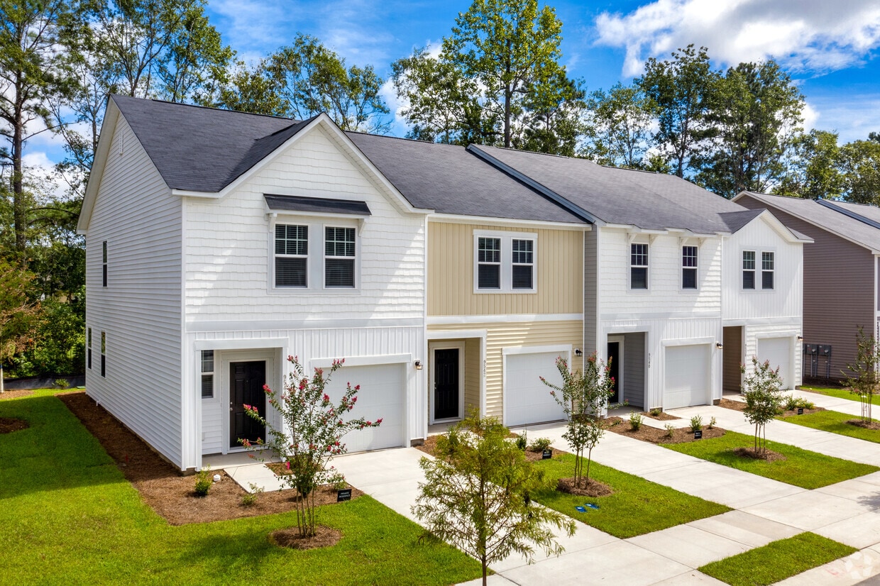 Primary Photo - Covey Homes Wescott