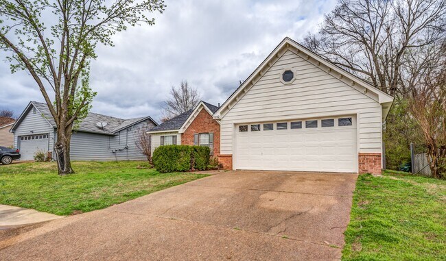 Foto del edificio - 1242 Grange Way Dr