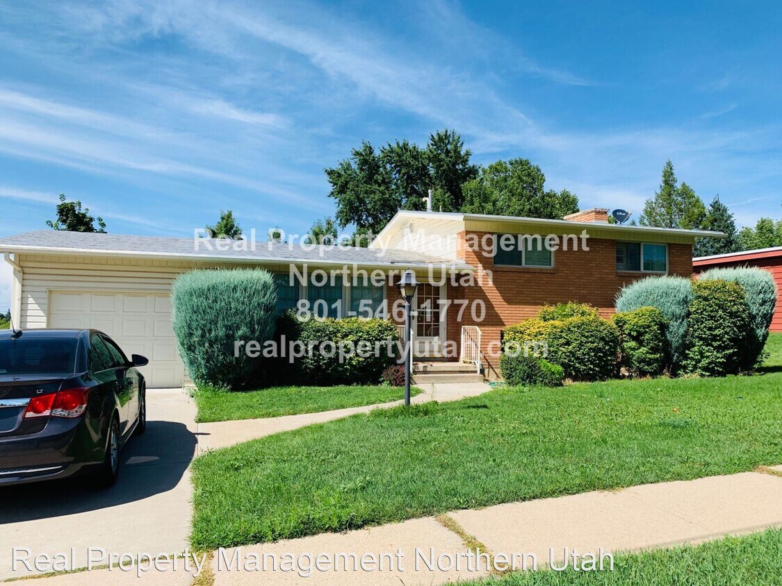 Primary Photo - 4 br, 2 bath House - 566 43rd