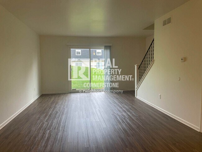 Foto del edificio - Move In Ready Townhome
