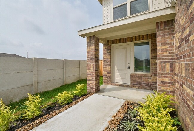 Building Photo - 18566 Cepagatti Dr