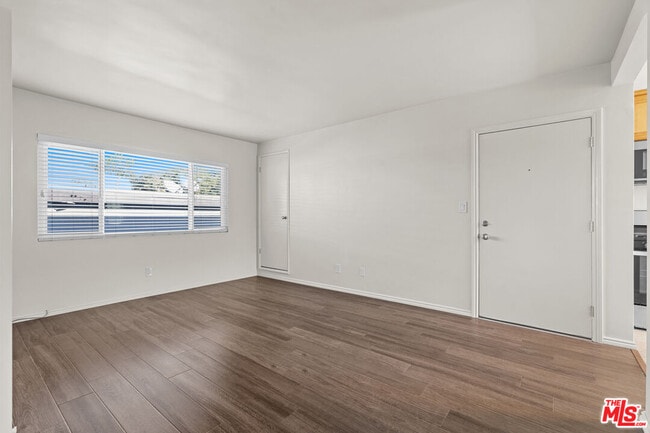 Foto del edificio - 311 Sheldon St