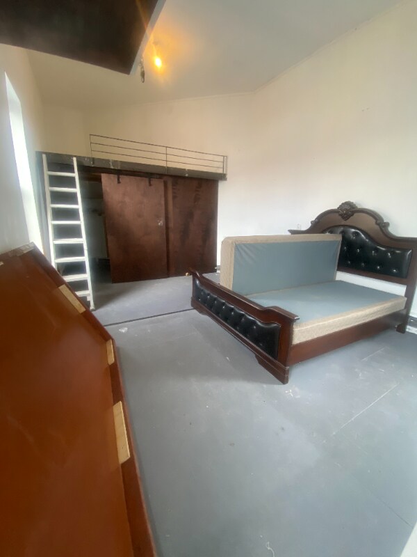 Building Photo - 408 Knickerbocker Ave