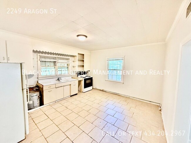 Photo - 2249 Aragon St House