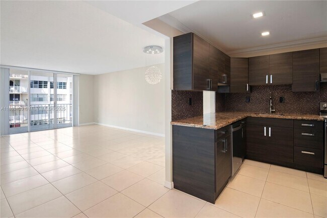 Foto del edificio - 16710 NE 9th Ave