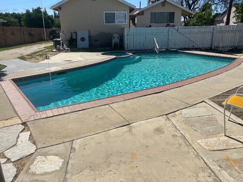 Primary Photo - 15533 El Cajon St